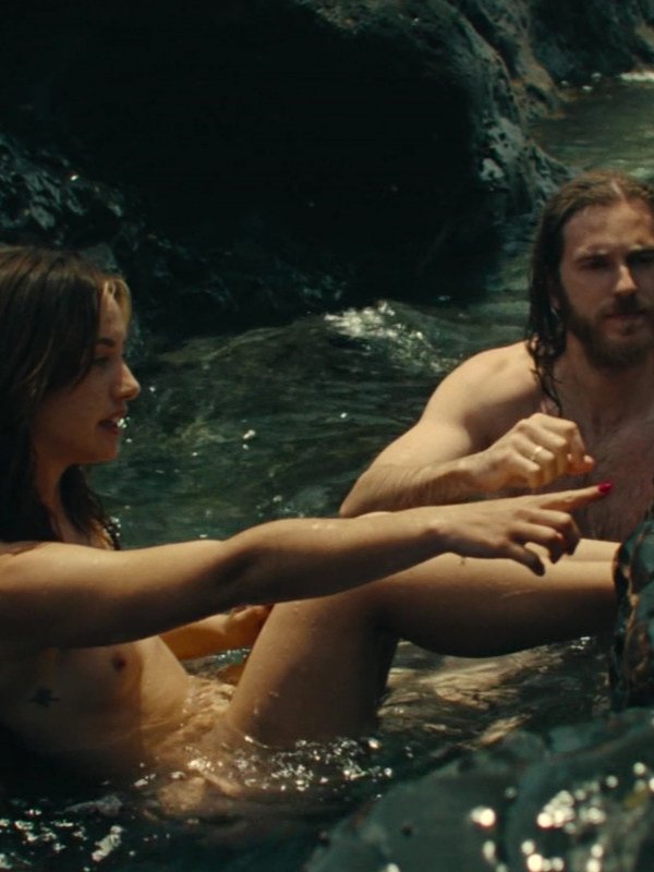 Asia Ortega, Emma Suarez Nude Sex Scene ~ Fragmentos (2025)