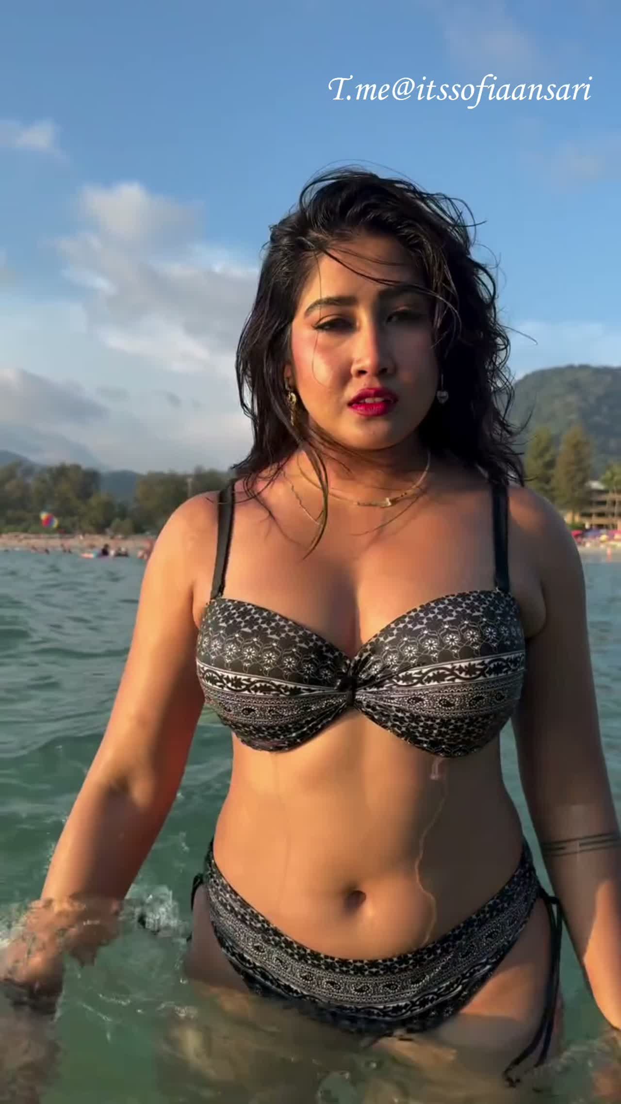 SOFIA ANSARI IN SWIMSUIT TOO BUSTY TEMPTRESS TEASE