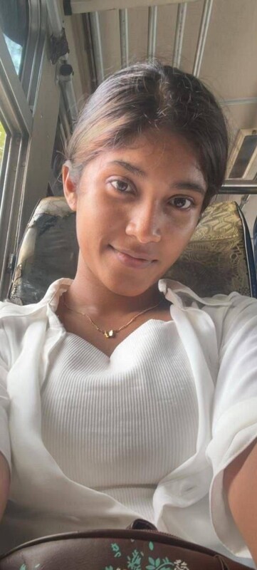 So Hot Indian Baby Showing Her Sexy Figure Front Of Camera